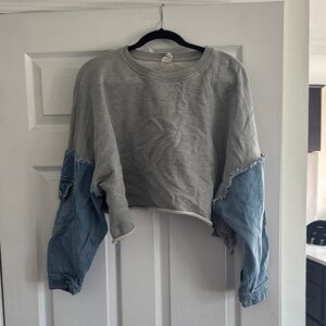 Gray Cropped Sweatshirt with Denim Sleeve Panels
